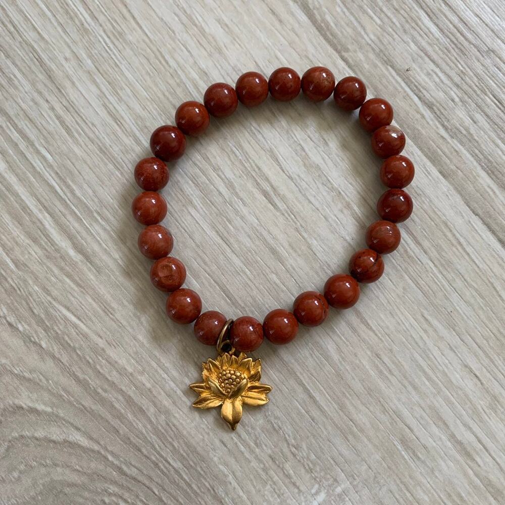 Lotus flower beaded bracelet